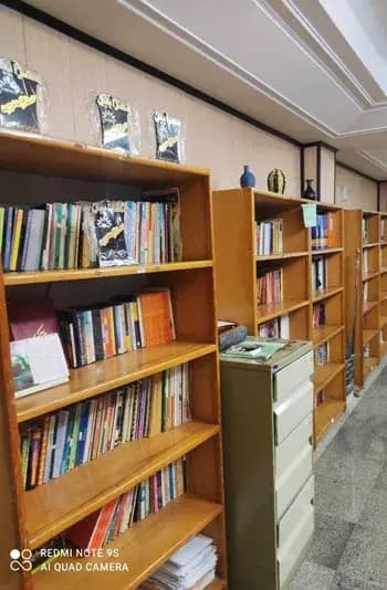 مدرسه مهرآیین، کتابخانه مجهز، طرفدارهای زیادی دارد