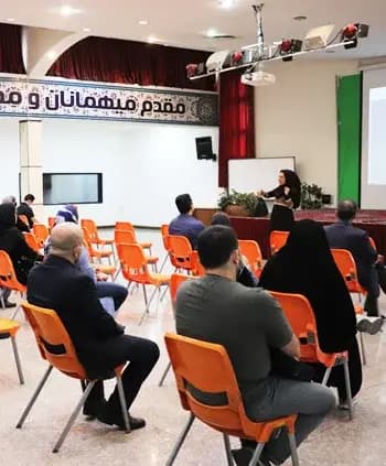 مدرسه نوید صالحین، جلسات آموزشی و دانش افزایی والدین مدرسه پسرانه نوید صالحین منطقه 6