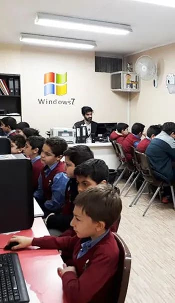مدرسه علامه طباطبایی، سایت کامپیوتر در تمامی واحد های علامه طباطبایی ویژگی خاصی دارد.