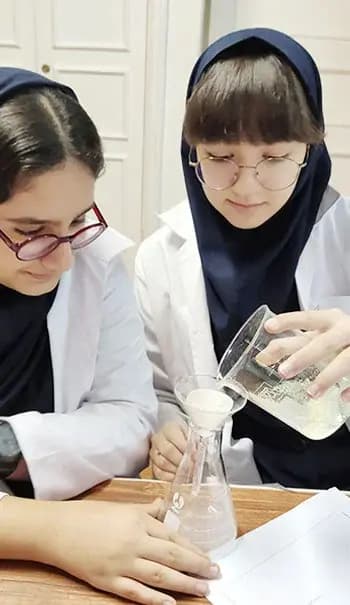 مدرسه علامه طباطبایی، امکانات آزمایشگاهی در مدارس علامه طباطبایی چگونه است؟