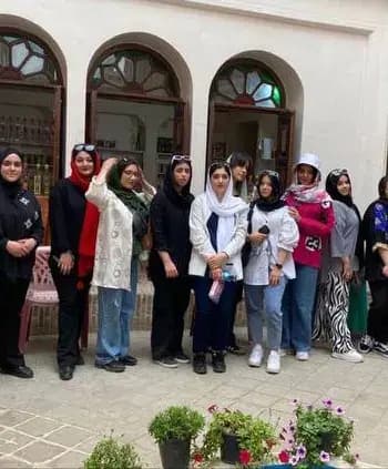 مدرسه آلا، دبیرستان آلا اردوی اردوی کاشان اردیبهشت امسال برگزار کرد.